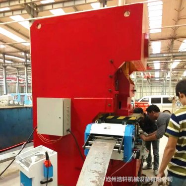 <b>开式龙门冲床开机怎样使用呢？</b>